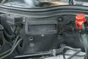 Image 46/50 de Mercedes-Benz 300 SL (1990)