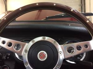 Image 19/27 of MG Midget 1500 (1977)