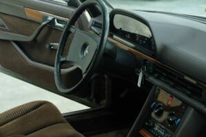 Bild 24/50 von Mercedes-Benz 280 SE (1980)