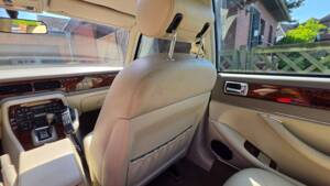 Image 21/26 of Jaguar XJ 6 4.0 Sovereign (1996)