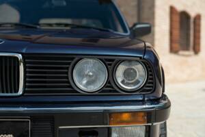 Bild 14/50 von BMW 320i (1989)
