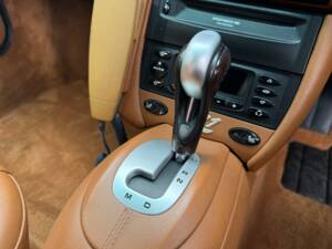 Image 19/30 of Porsche 911 Carrera 4 &quot;Millenium-Edition&quot; (2000)