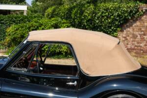 Immagine 13/50 di Jaguar XK 120 DHC (1953)