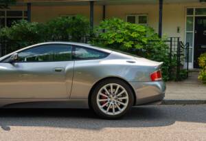 Bild 11/26 von Aston Martin V12 Vanquish (2003)