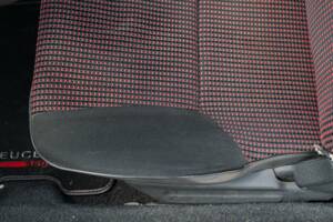 Image 33/50 of Peugeot 106 1.1 (2003)