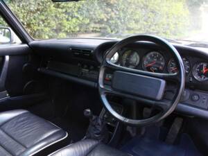 Image 8/19 of Porsche 911 Turbo 3.3 (1988)