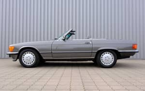 Image 46/96 of Mercedes-Benz 560 SL (1987)