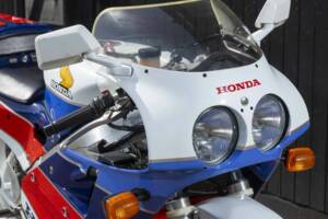 Image 8/50 of Honda VFR 750R RC 30 (1989)