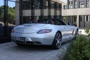 Image 73/75 of Mercedes-Benz SLS AMG Roadster (2012)