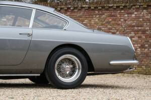 Image 32/50 of Ferrari 250 GT/E (1962)