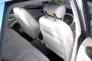 Image 6/8 of Jaguar XJ 8 Sovereign (1998)