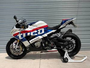 Image 2/47 de BMW S 1000RR 'TYCO' BSB Race Replica (2017)