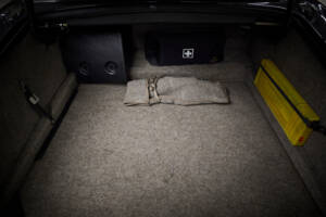 Image 71/97 of Daimler Double Six (1994)