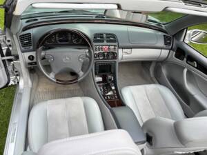 Image 11/23 of Mercedes-Benz CLK 200 Kompressor (2002)