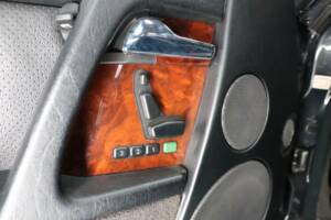 Bild 10/50 von Mercedes-Benz 500 SL (1991)