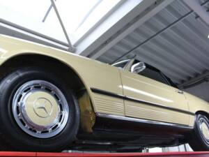 Image 14/50 of Mercedes-Benz 450 SL (1973)