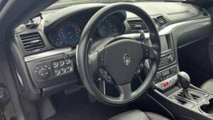 Image 10/42 de Maserati GranCabrio 4.7 (2010)
