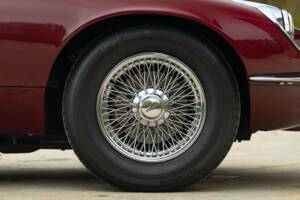 Afbeelding 28/50 van Jaguar E-Type V12 (2+2) (1972)