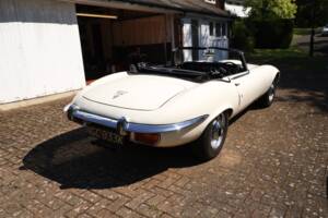 Image 22/50 de Jaguar Type E V12 (1972)