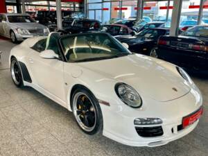 Image 4/20 of Porsche 911 Carrera 4 GTS (2011)