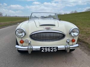 Image 3/8 of Austin-Healey 3000 Mk III (BJ8) (1964)