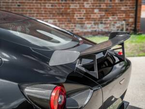 Immagine 26/50 di Aston Martin V12 Zagato (2013)