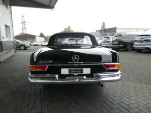 Imagen 5/26 de Mercedes-Benz 220 SE b (1963)