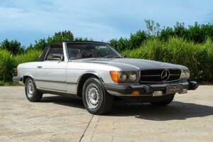 Image 2/50 de Mercedes-Benz 450 SL (1977)