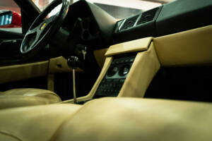 Image 17/33 of Ferrari 348 TS (1990)