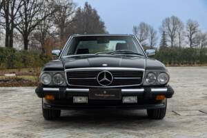 Afbeelding 3/50 van Mercedes-Benz 560 SL (1986)