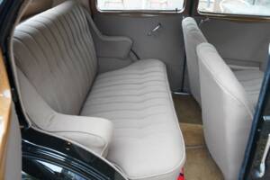 Image 21/50 of FIAT 1100 B (1947)