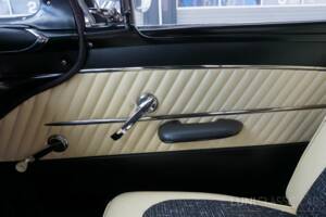 Image 48/77 of Ford Fairlane 500 Club Victoria (1958)