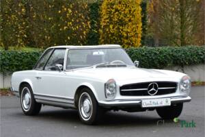 Image 34/50 of Mercedes-Benz 250 SL (1966)