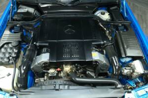 Image 41/50 de Mercedes-Benz SL 500 (1997)