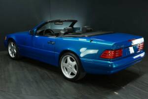 Image 4/50 de Mercedes-Benz SL 500 (1997)
