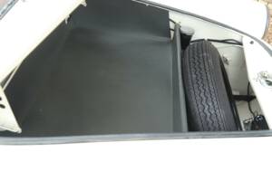 Image 48/50 of Volkswagen Karmann Ghia 1300 (1966)