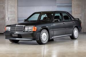 Afbeelding 1/23 van Mercedes-Benz 190 E 2.5-16 (1989)