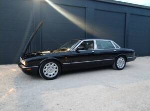 Bild 35/39 von Daimler Super V8 (1998)