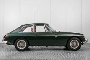 Image 15/50 of MG MGB GT (1973)