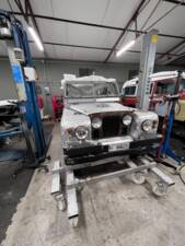 Image 14/17 of Land Rover 88 (1980)