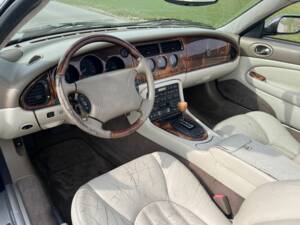 Bild 2/8 von Jaguar XK8 4.0 (1998)