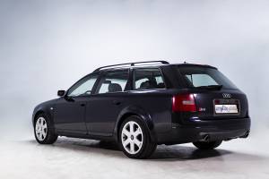 Afbeelding 8/33 van Audi S6 Avant (2000)