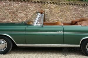 Afbeelding 24/50 van Mercedes-Benz 220 SE b (1964)