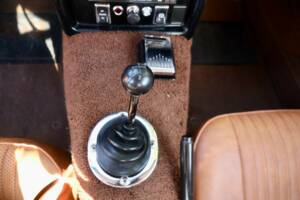 Immagine 8/50 di MG MGB GT (1971)