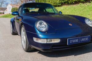 Image 13/52 of Porsche 911 Carrera 4 (1997)