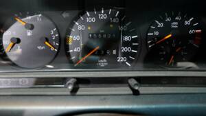 Bild 6/32 von Mercedes-Benz 190 E 1.8 (1991)