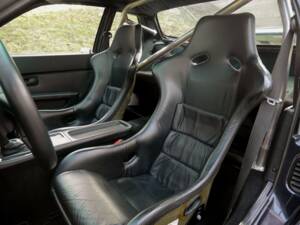 Image 26/37 de Porsche 968 (1991)