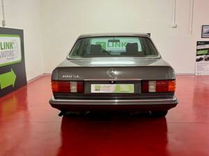 Image 5/30 of Mercedes-Benz 380 SE (1985)