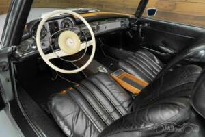 Image 2/19 of Mercedes-Benz 280 SL (1968)