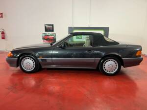 Image 16/48 of Mercedes-Benz 300 SL-24 (1992)